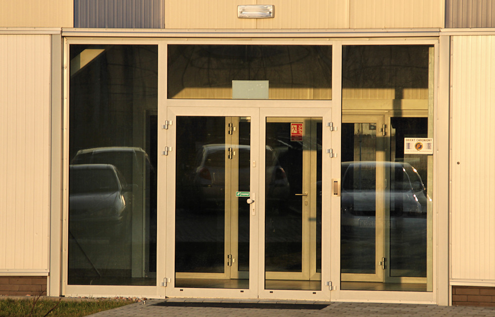 Aluminium doors